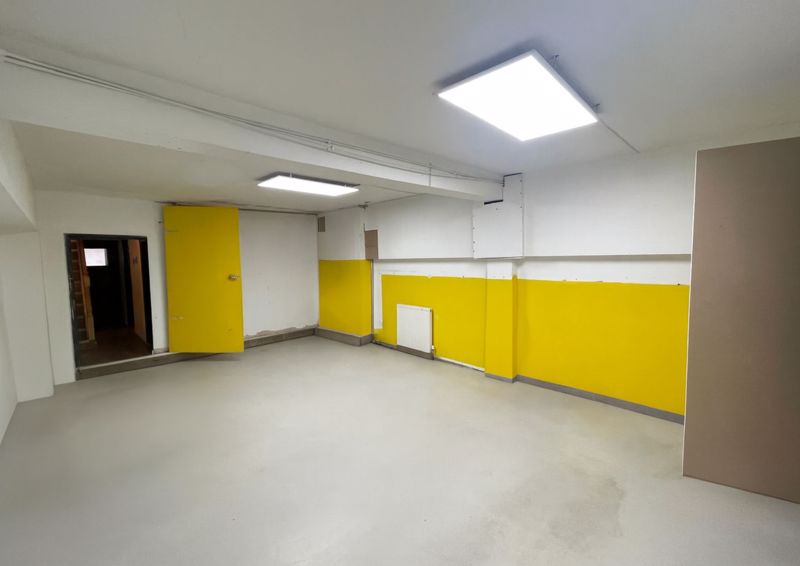 Photo 9- click for photo gallery